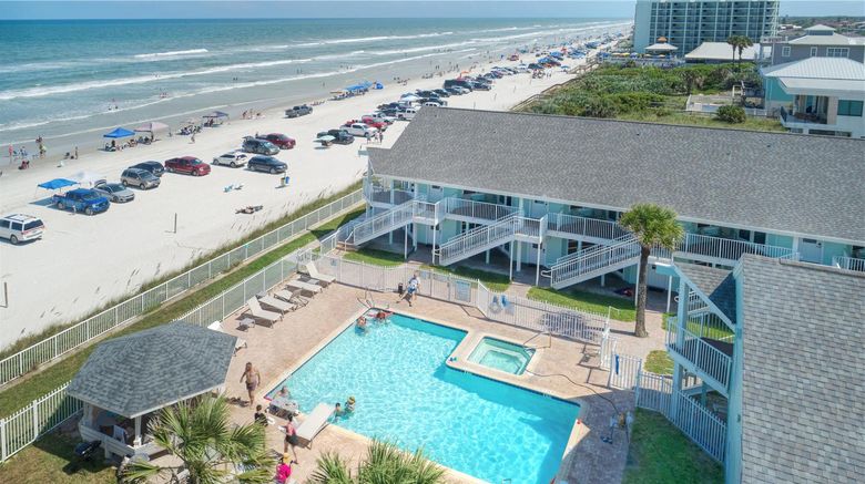 <b>New Smyrna Waves Exterior</b>. Images powered by <a href="https://iceportal.shijigroup.com/" title="IcePortal" target="_blank">IcePortal</a>.