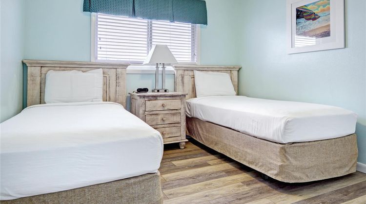 New Smyrna Waves Room