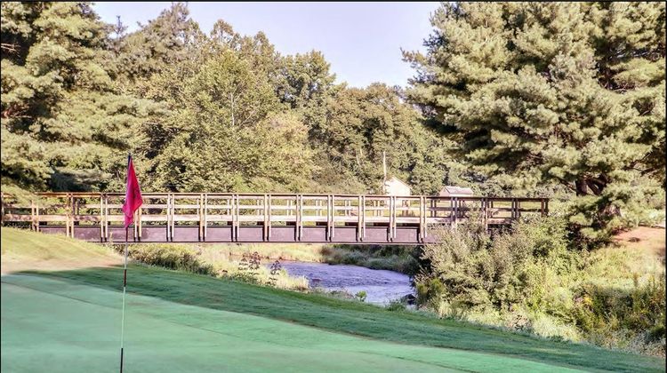 Heritage Hotel & Conference Golf