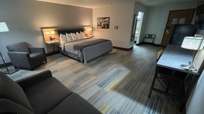 <b>Bearcat Inn & Suites Suite</b>. Images powered by <a href="https://iceportal.shijigroup.com/" title="IcePortal" target="_blank">IcePortal</a>.