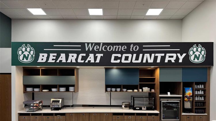 Bearcat Inn & Suites Restaurant