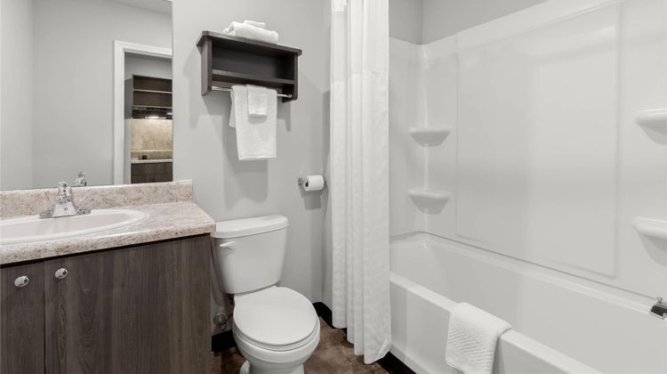 Woodspring Suites Atlanta Airport Room