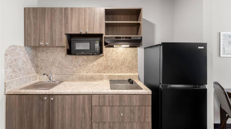 Woodspring Suites Atlanta Airport Suite