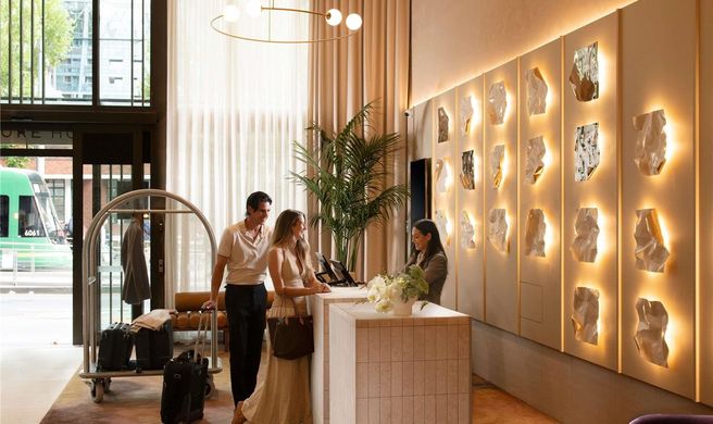 Mercure Melbourne La Trobe Street Exterior