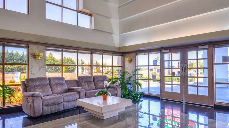 Americas Best Value Inn Phoenix Ashland Lobby