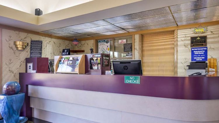 Americas Best Value Inn Phoenix Ashland Lobby