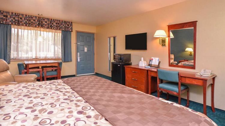 Americas Best Value Inn Phoenix Ashland Room