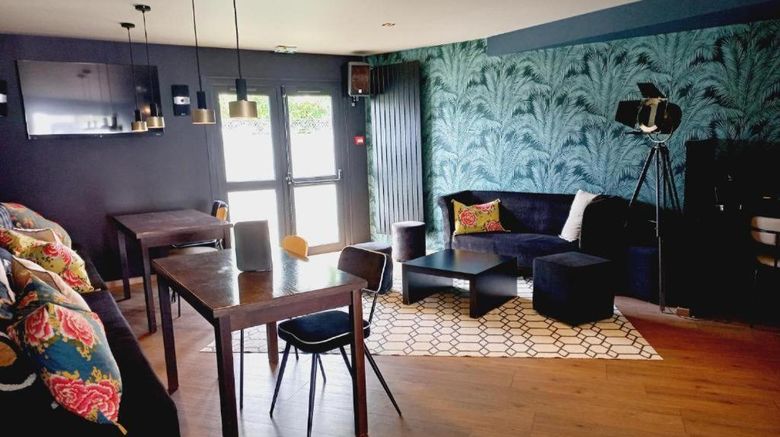 <b>Brit Hotel Le Kerotel - Lorient Room</b>. Images powered by <a href="https://iceportal.shijigroup.com/" title="IcePortal" target="_blank">IcePortal</a>.