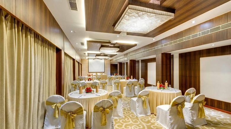 <b>Siamton Inn Ballroom</b>. Images powered by <a href="https://iceportal.shijigroup.com/" title="IcePortal" target="_blank">IcePortal</a>.