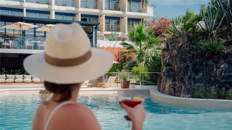 Radisson Hotel Cannes Seaside Pool