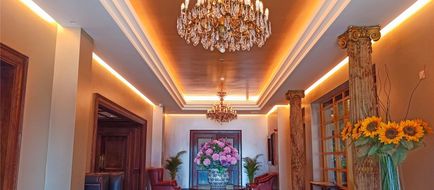 Victoria Hotel Lobby