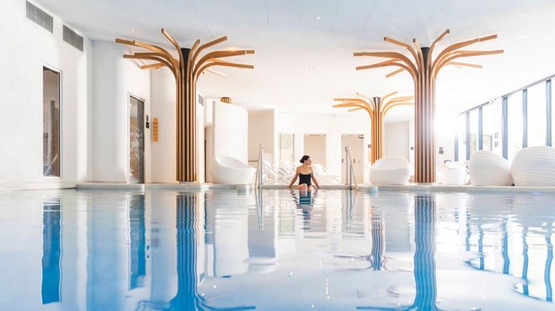 <b>Le Clos Des Delices Pool</b>. Images powered by <a href="https://iceportal.shijigroup.com/" title="IcePortal" target="_blank">IcePortal</a>.