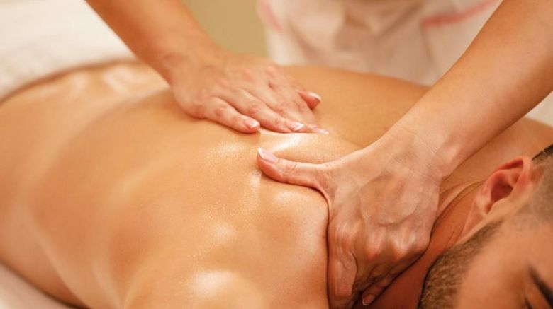 <b>Le Clos Des Delices Spa</b>. Images powered by <a href="https://iceportal.shijigroup.com/" title="IcePortal" target="_blank">IcePortal</a>.