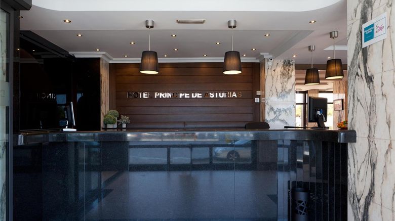 <b>Principe de Asturias Hotel Lobby</b>. Images powered by <a href="https://iceportal.shijigroup.com/" title="IcePortal" target="_blank">IcePortal</a>.