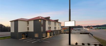 Super 8 Chattanooga Hamilton Place Exterior