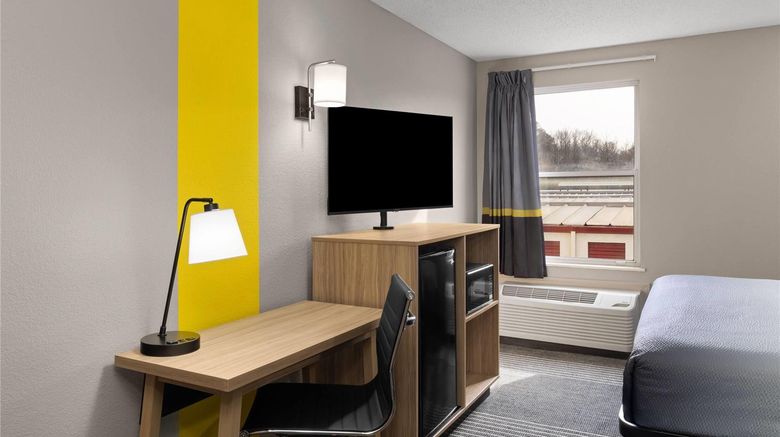 <b>Super 8 Chattanooga Hamilton Place Room</b>. Images powered by <a href="https://iceportal.shijigroup.com/" title="IcePortal" target="_blank">IcePortal</a>.