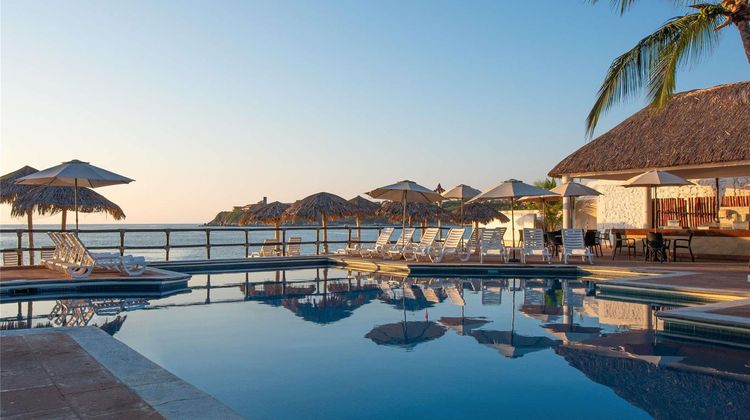 Park Royal Huatulco Pool