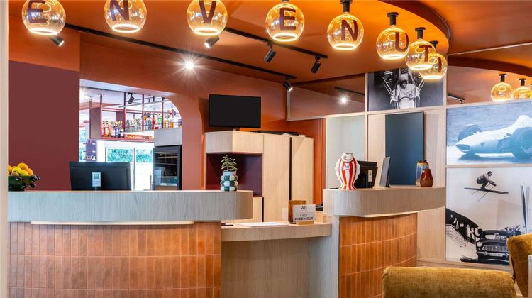 Ibis Styles Annecy Le Vieux Exterior