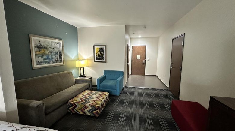<b>SureStay by Best Western Muskogee Room</b>. Images powered by <a href="https://iceportal.shijigroup.com/" title="IcePortal" target="_blank">IcePortal</a>.