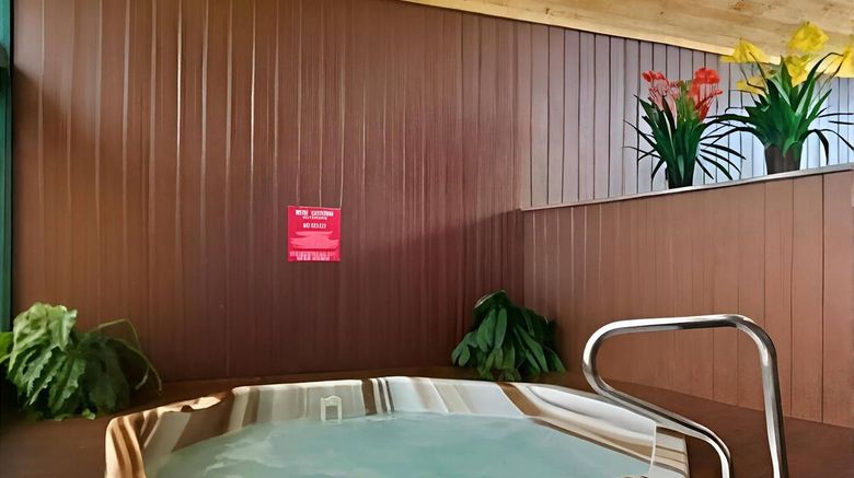 <b>Sandpoint Inn Pool</b>. Images powered by <a href="https://iceportal.shijigroup.com/" title="IcePortal" target="_blank">IcePortal</a>.