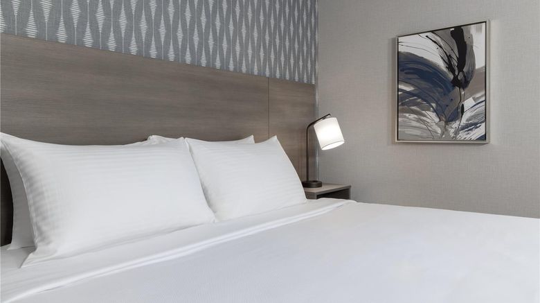 <b>The Midtown Hotel MOD Collection Room</b>. Images powered by <a href="https://iceportal.shijigroup.com/" title="IcePortal" target="_blank">IcePortal</a>.