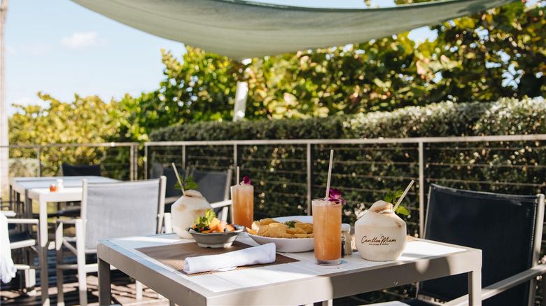 <b>Carillon Miami, A Wellness Resort Restaurant</b>. Images powered by <a href="https://iceportal.shijigroup.com/" title="IcePortal" target="_blank">IcePortal</a>.