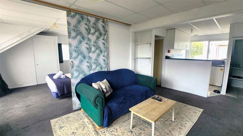 <b>U Studios Paraparaumu, SureStay Coll Suite</b>. Images powered by <a href="https://iceportal.shijigroup.com/" title="IcePortal" target="_blank">IcePortal</a>.