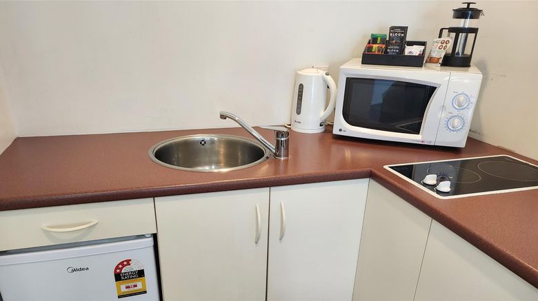 <b>U Studios Paraparaumu, SureStay Coll Room</b>. Images powered by <a href="https://iceportal.shijigroup.com/" title="IcePortal" target="_blank">IcePortal</a>.