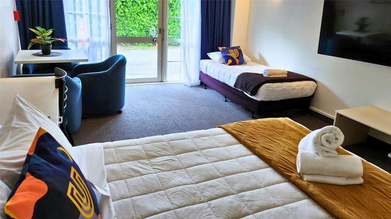 <b>U Studios Paraparaumu, SureStay Coll Room</b>. Images powered by <a href="https://iceportal.shijigroup.com/" title="IcePortal" target="_blank">IcePortal</a>.