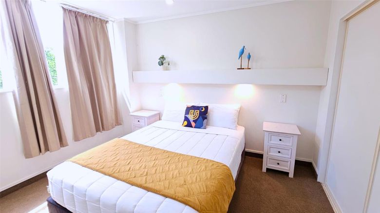 <b>U Studios Paraparaumu, SureStay Coll Suite</b>. Images powered by <a href="https://iceportal.shijigroup.com/" title="IcePortal" target="_blank">IcePortal</a>.