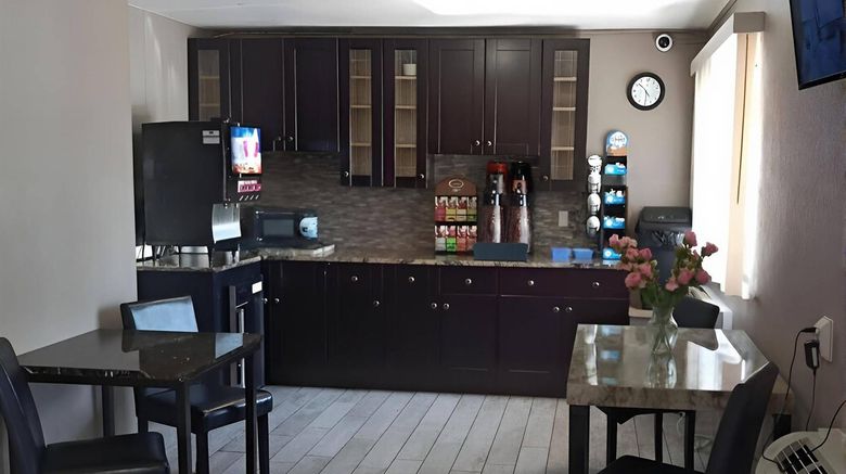 <b>Econolodge Yuma Oldtown Lobby</b>. Images powered by <a href="https://iceportal.shijigroup.com/" title="IcePortal" target="_blank">IcePortal</a>.
