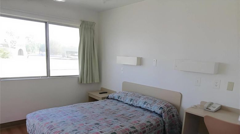<b>Econolodge Yuma Oldtown Room</b>. Images powered by <a href="https://iceportal.shijigroup.com/" title="IcePortal" target="_blank">IcePortal</a>.