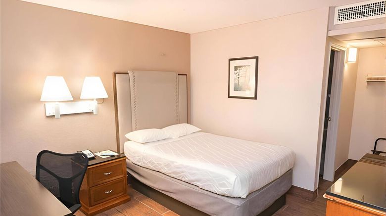 <b>Econolodge Yuma Oldtown Room</b>. Images powered by <a href="https://iceportal.shijigroup.com/" title="IcePortal" target="_blank">IcePortal</a>.
