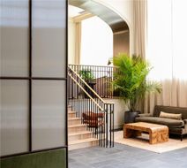 Hotel Heron Lobby