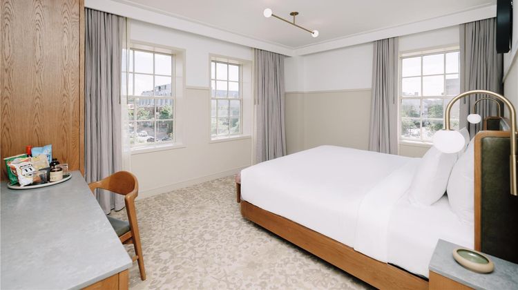 Hotel Heron Room
