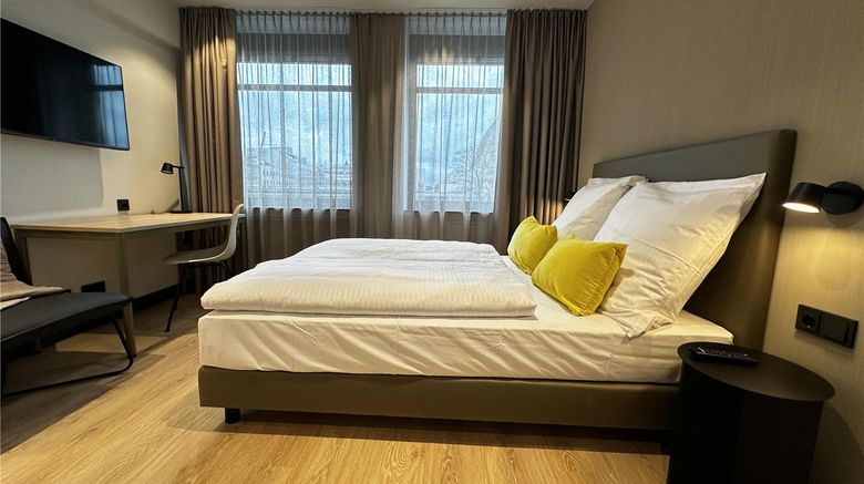 <b>ipartment Cologne Oper Room</b>. Images powered by <a href="https://iceportal.shijigroup.com/" title="IcePortal" target="_blank">IcePortal</a>.