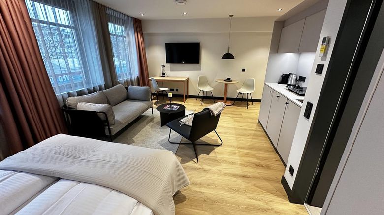 <b>ipartment Cologne Oper Room</b>. Images powered by <a href="https://iceportal.shijigroup.com/" title="IcePortal" target="_blank">IcePortal</a>.