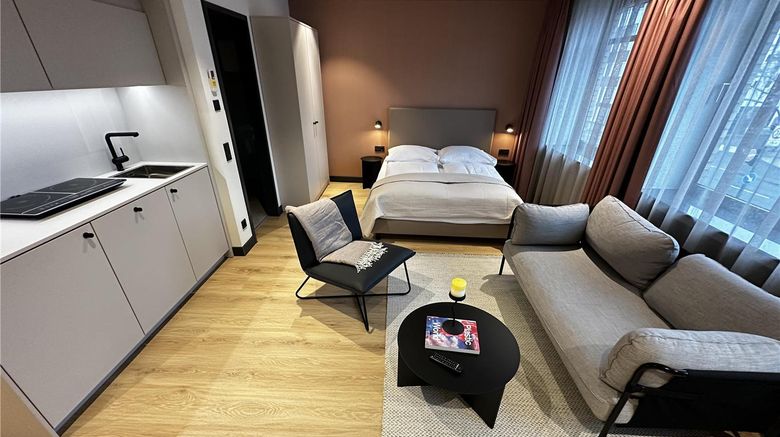 <b>ipartment Cologne Oper Room</b>. Images powered by <a href="https://iceportal.shijigroup.com/" title="IcePortal" target="_blank">IcePortal</a>.