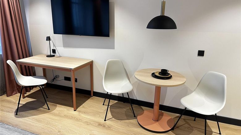 <b>ipartment Cologne Oper Room</b>. Images powered by <a href="https://iceportal.shijigroup.com/" title="IcePortal" target="_blank">IcePortal</a>.