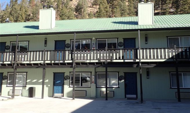 Ponderosa Lodge Exterior