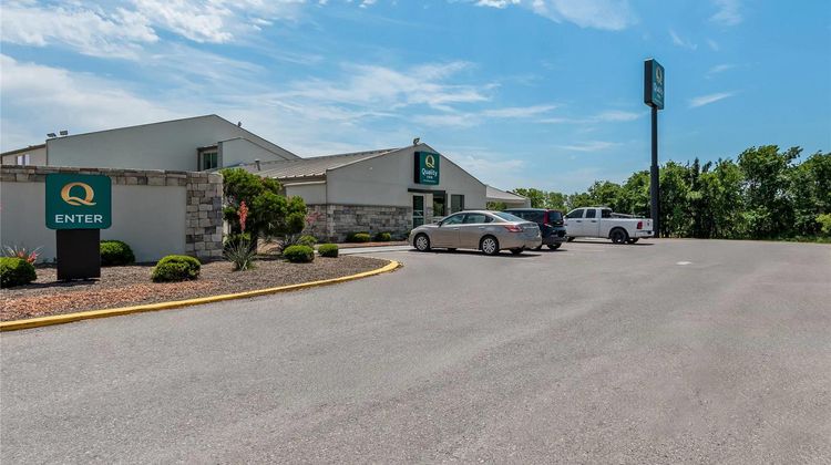 Quality Inn Shawnee North I-40 Exterior