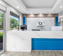 Quality Inn Shawnee North I-40 Lobby