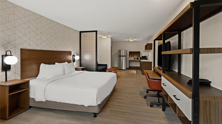Everhome Suites Clarksville Ft. Campbell Suite