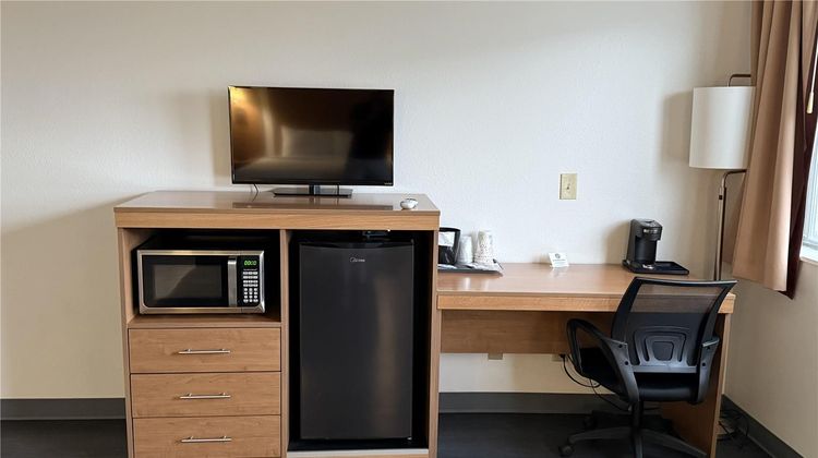 Travelodge by Wyndham Lamoni Room