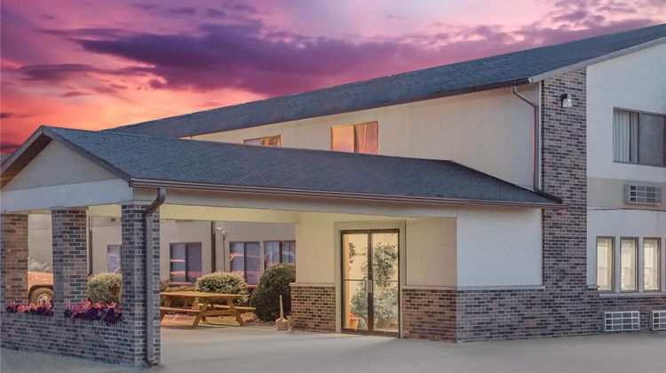 Travelodge by Wyndham Lamoni Exterior