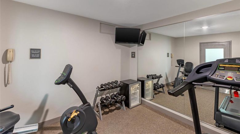 <b>Comfort Inn & Suites Summerset Health</b>. Images powered by <a href="https://iceportal.shijigroup.com/" title="IcePortal" target="_blank">IcePortal</a>.
