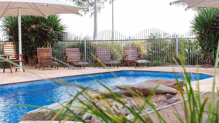 Majestic Oasis Apartments Pool