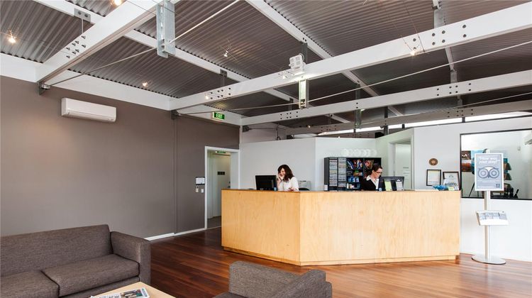 Majestic Oasis Apartments Lobby