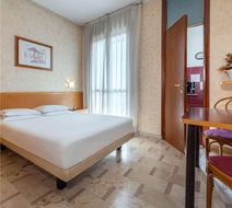 IH Aparthotel Milano Argonne Park Suite