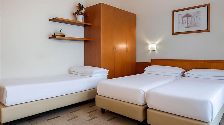 <b>IH Aparthotel Milano Argonne Park Suite</b>. Images powered by <a href="https://iceportal.shijigroup.com/" title="IcePortal" target="_blank">IcePortal</a>.